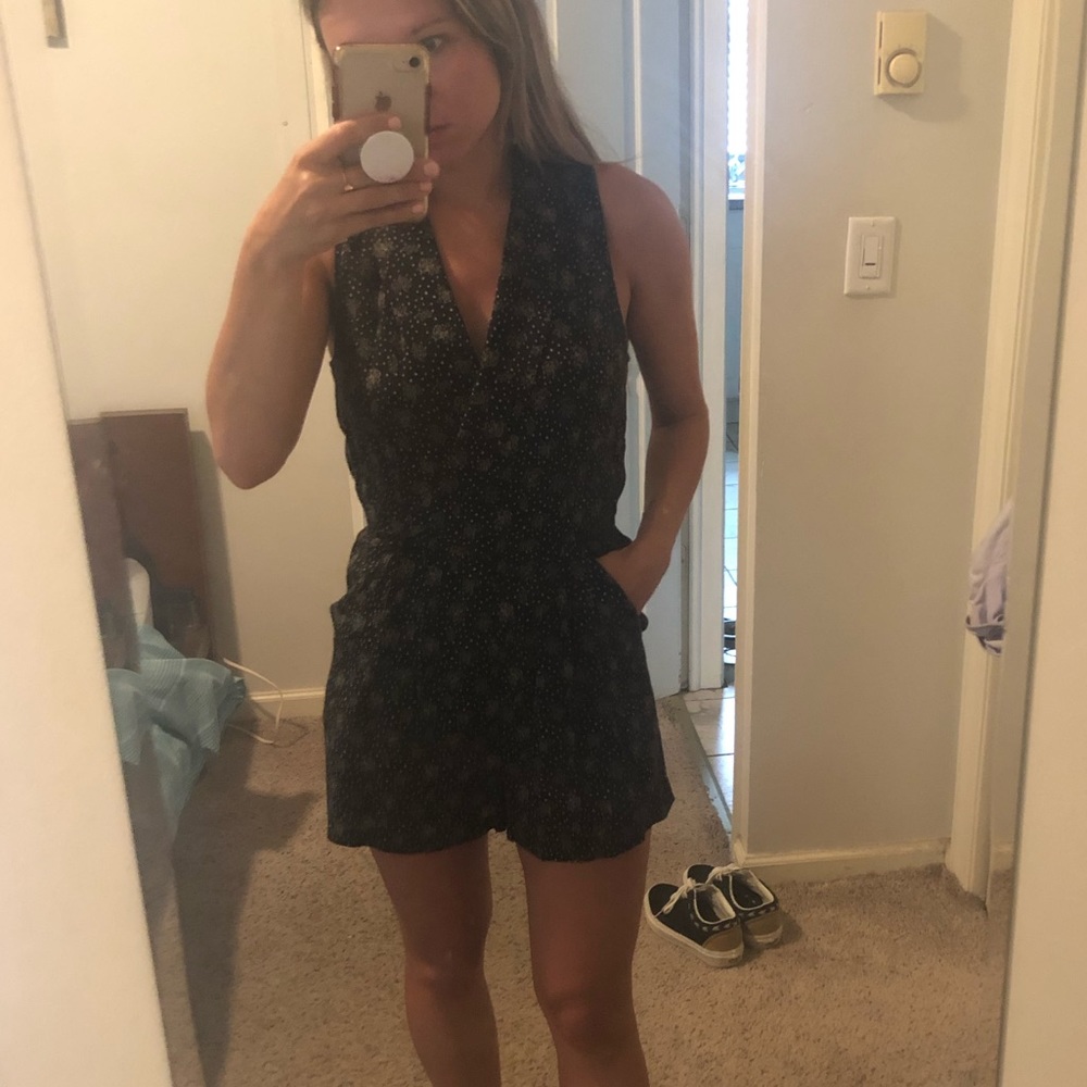 Urban Outfitters romper — size small— great cond.